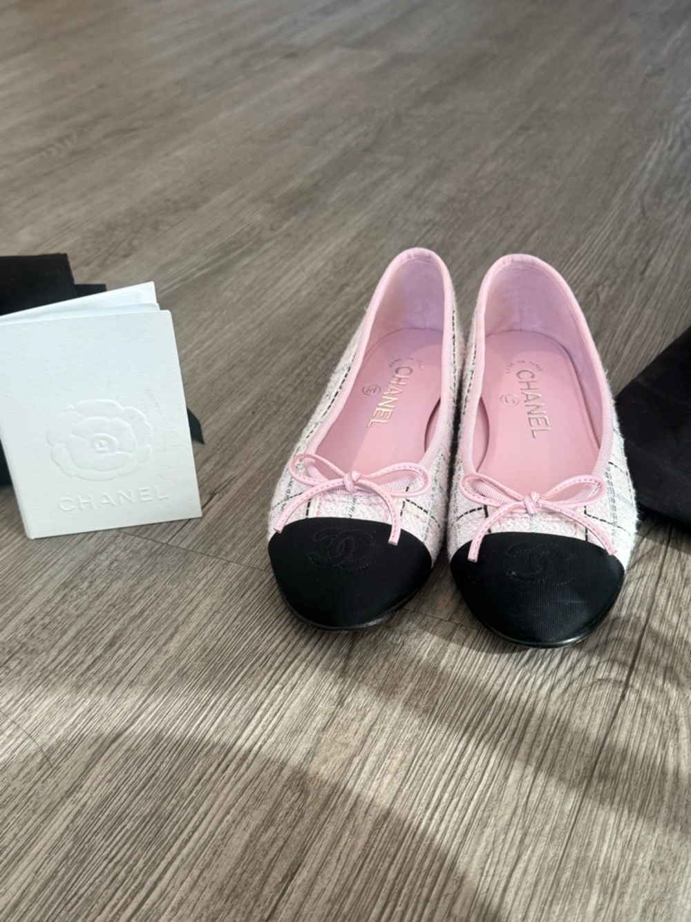 Chanel Pink and White Tweed CC Cap Toe Bow Ballet Flats - Picture 10 of 14